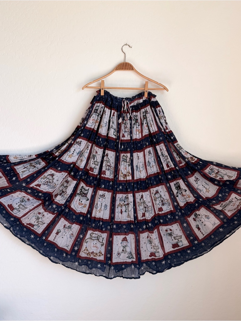 Vintage Boho 90s Snowman Crinkle Maxi Skirt